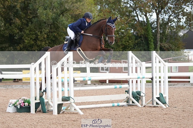 251005-100616-02460 - Cls 22 British Novice and 90cm