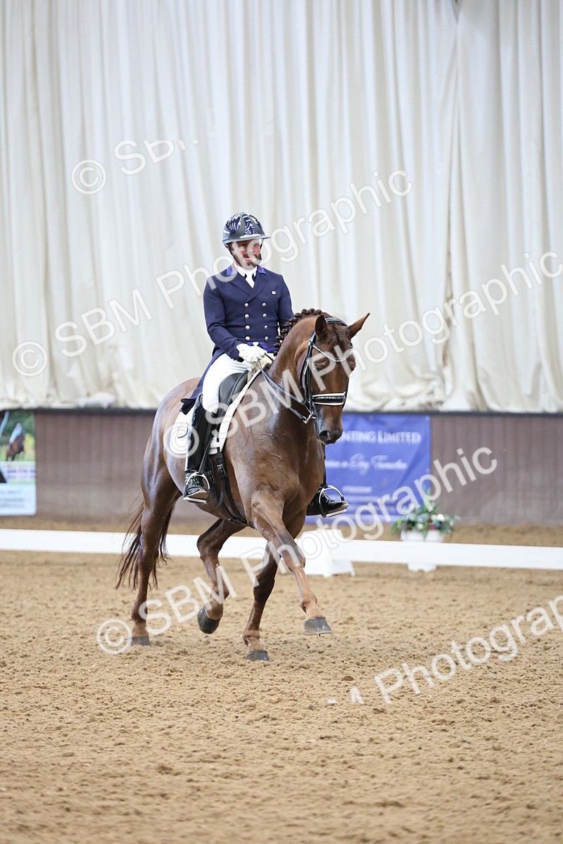 SBM_004812 - Class 9 - FEI Inter 1 Gold - 16.59-17.47