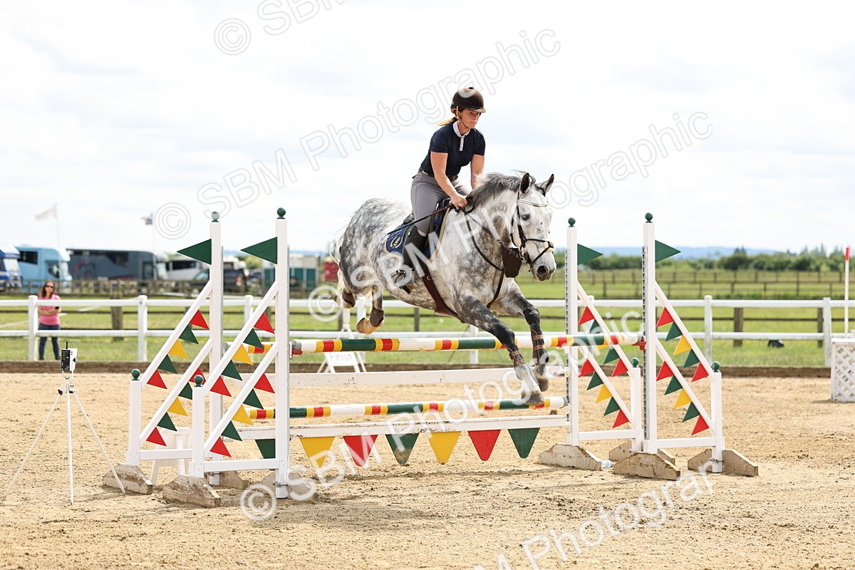 SBM_005992 - Class 19 - Senior Newcomers - 1.10m