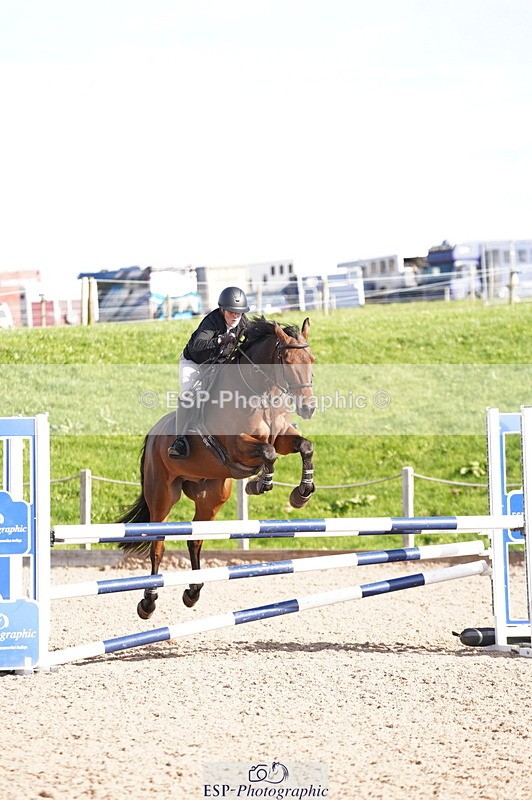 241004A-104016-00150 - Fri 01 Snr Disco & 1.00m Open