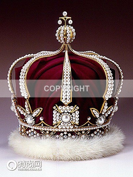 E-224 Crown for Q E - English Royals
