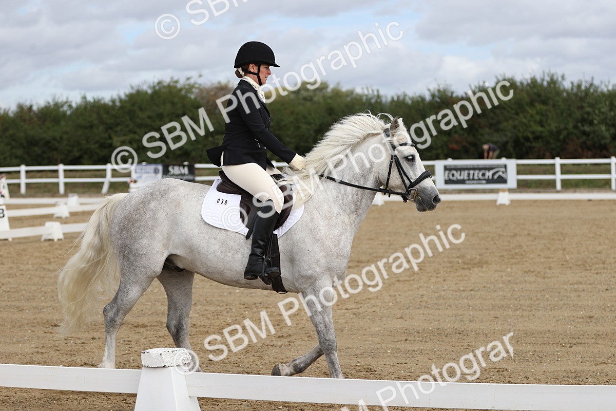 SBM_001463 - Class 2 - Intro 4 Champs - 10.56-11.44