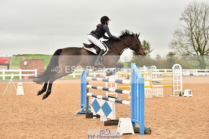 231122A-135446-00548 - Cls 5 Foxhunter & 1.20m Open