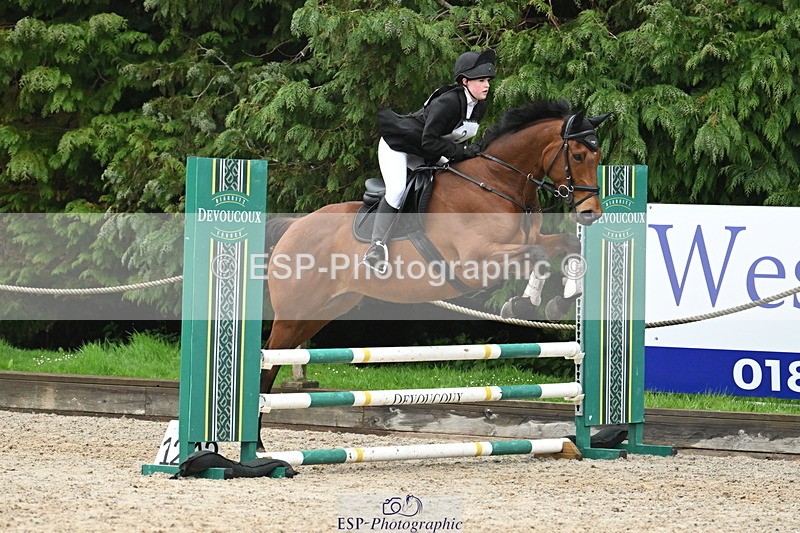 250418A-140412-01031 - UnAff 70cm