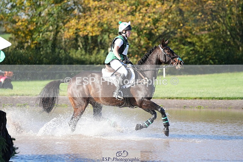 251024A-110802-07103 - A-012-Beth.Hobden