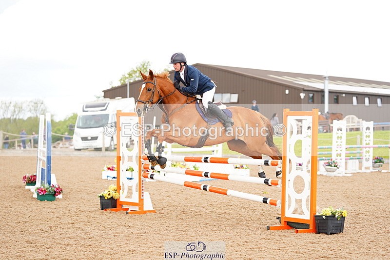 240526A-110948-07747 - Cls 26 Chard Equ 1.05m and 1.10m Grand Prix