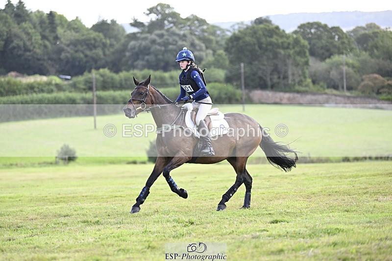 240825X-100351-31259 - 70cm XC 10.00 to 11.00