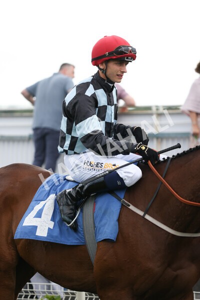 yr10062022r7-6 - Race 7 5.10pm Andy Thornton Hospitality Furniture Stakes