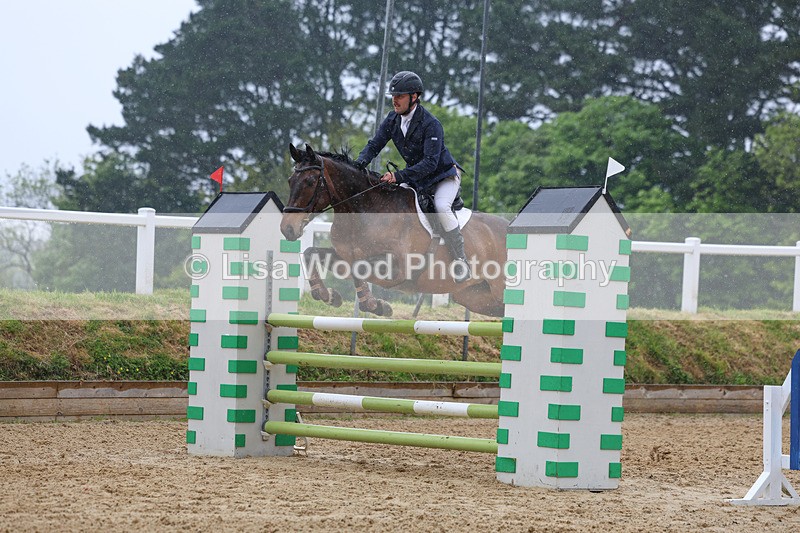 3E7A7196 - Class 7: Senior Newcomers/1.10m open