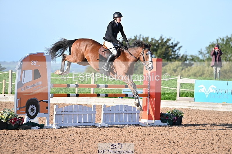 231015A-095555-07091 - Cls 28 Newcomers & 1.10m Open