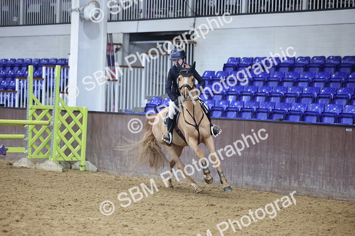 SBM_003151 - Class 11 - Blue Chip Pony Newcomers - 1.00m Open