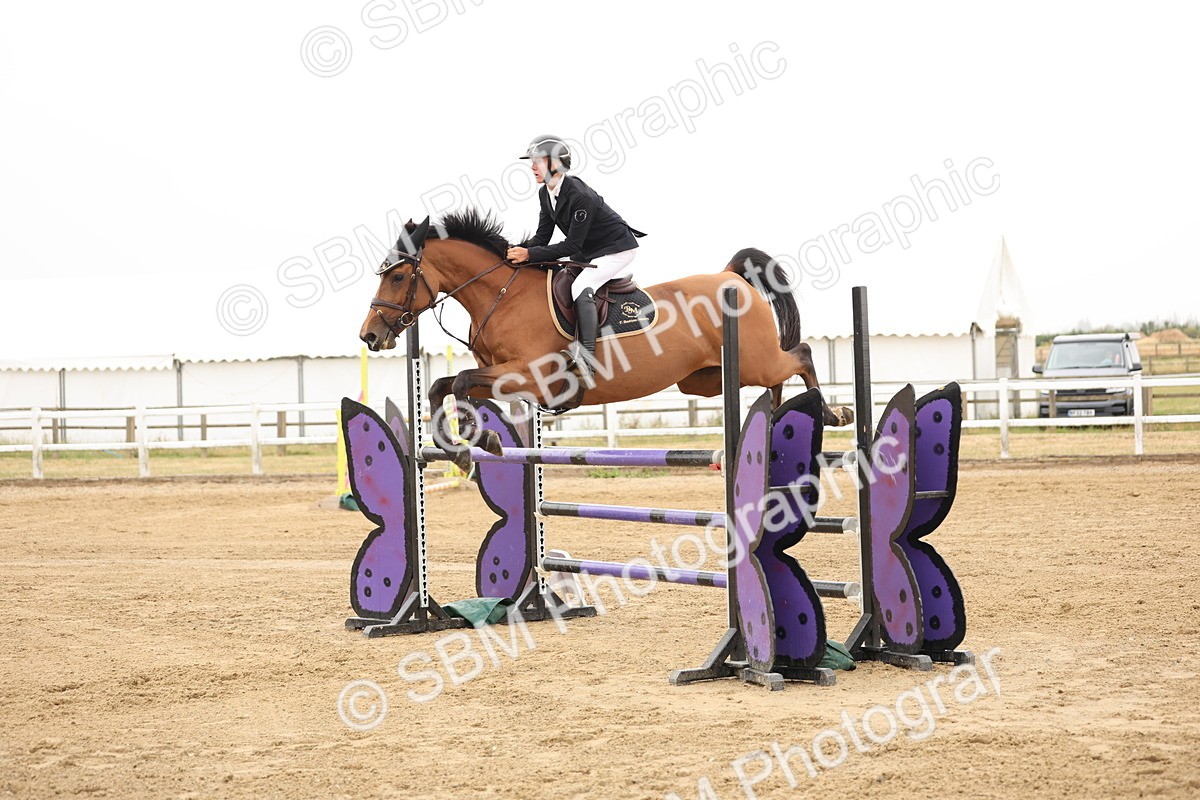 SBM_024100 - Class 6 - Senior Newcomers 1.10m