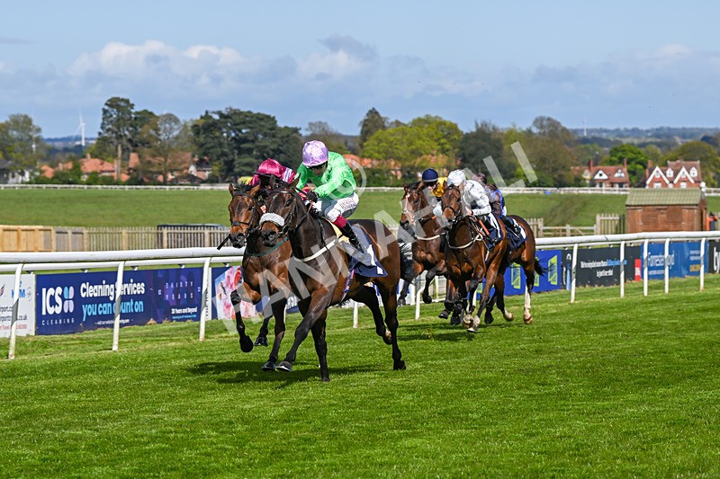 250424-Race 3-Dambuster-0993 - Race 3