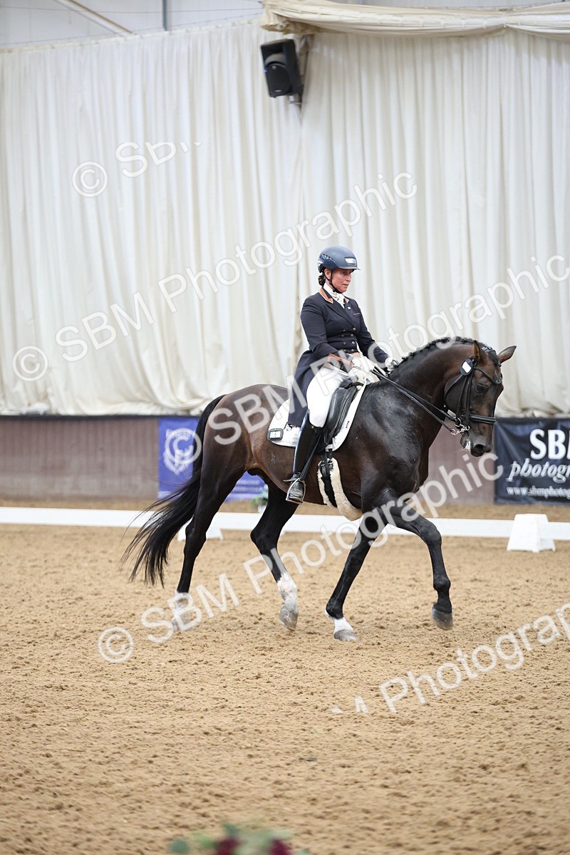 SBM_004422 - Class 9 - FEI Inter 1 Gold - 15.55-16.43