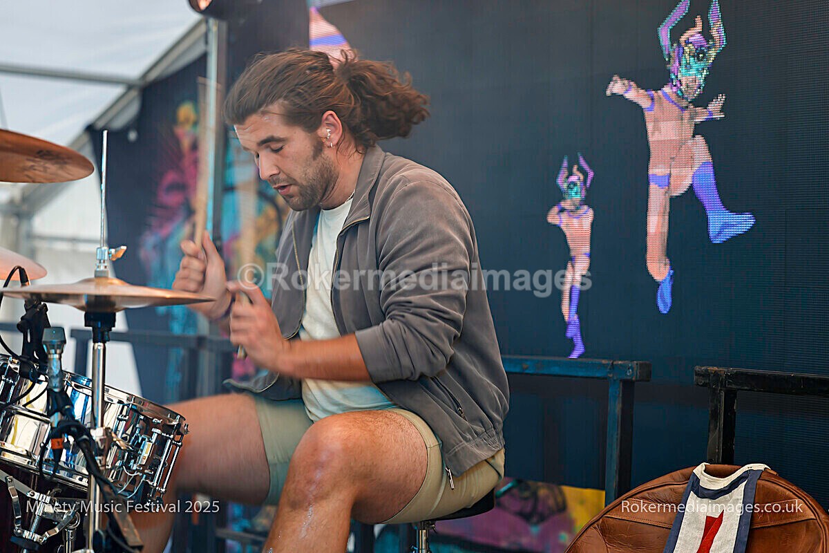 _MGL7418 - MINETY 2025