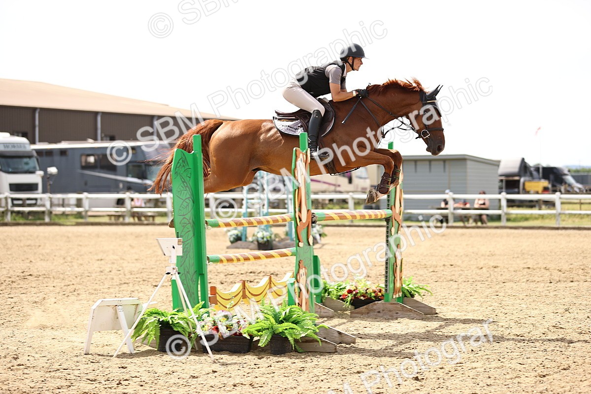 SBM_000504 - Class 15 - Redpost Equestian Senior Foxhunter - 1.20m