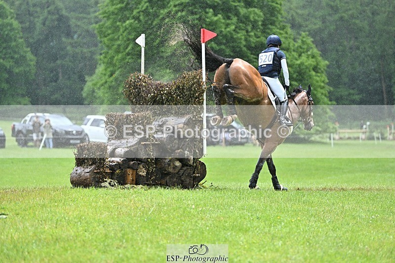 240526-133745-22972 - 520-LONDON_52-Laura_Collett