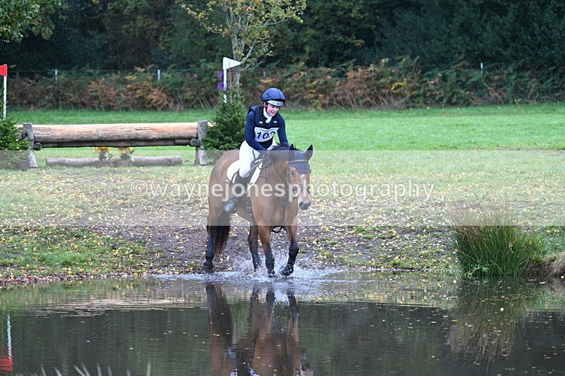 WJ7_3127 - Time 10:47 to 11:11 at the water