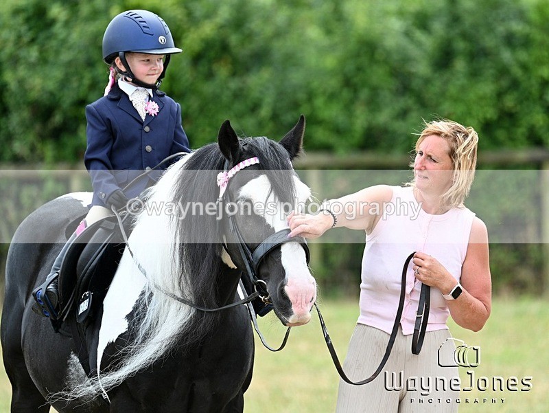 WJ7_3770 - Nancy & Churchill's first Show 22-06-25