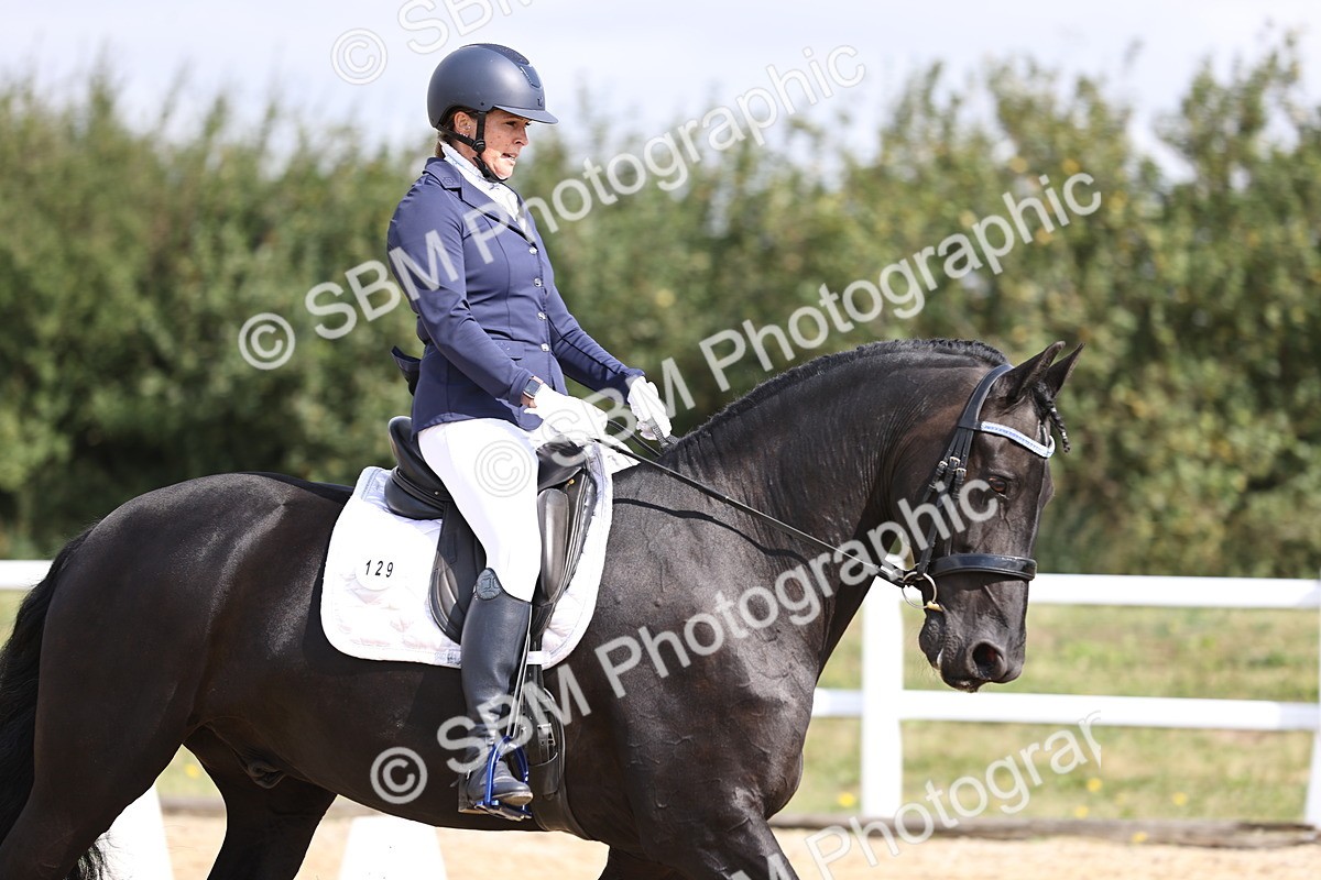 SBM_016091 - Class 14 - Novice 23 - 10.29-11.32