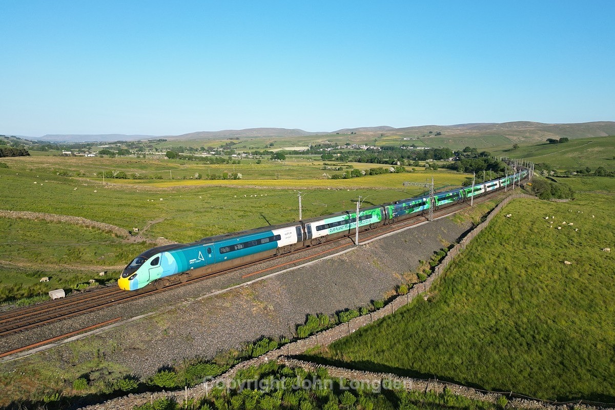 JL -  5.6.23 390121 9S80 14:16 Euston - Edinburgh, Greenholme - West Coast Main Line (north to south)