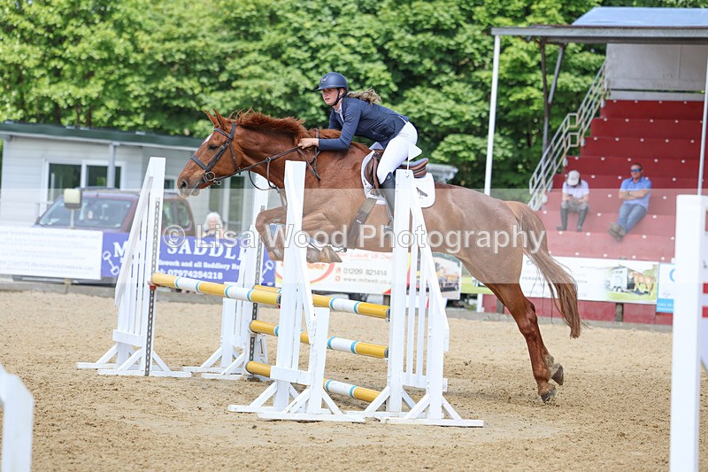 3E7A0330 - Class 10: Senior 95cm open