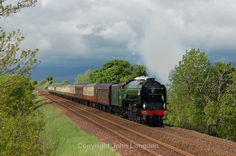 30.5.12 - A1 Pacific 60163 'Tornado' Cathedrals Express, Car - Euston - Bull Gill