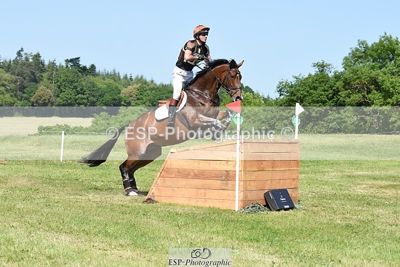 230527-153406-12227 - 371-JERPOINT_ECLIPSE-Max_Gordon-XC