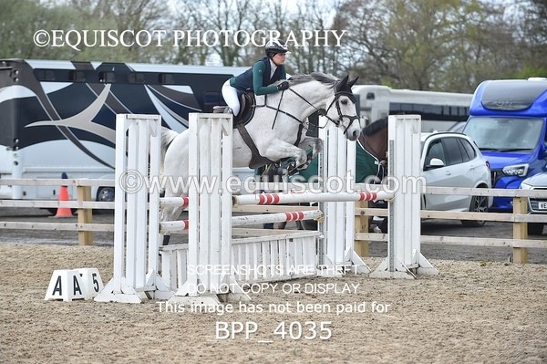 BPP_4035 - CLASS 4 Senior Newcomers/ 1.10m Open