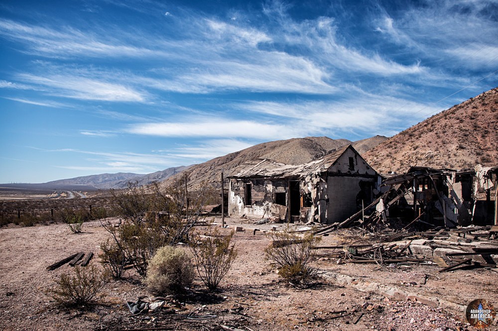 Abandoned California House | Bleached - Abandoned Houses and Homes