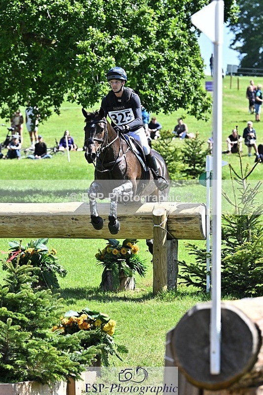 240525-110203-12180 - 325-MIDNIGHT_ENDEAVOUR-Tom_Jackson