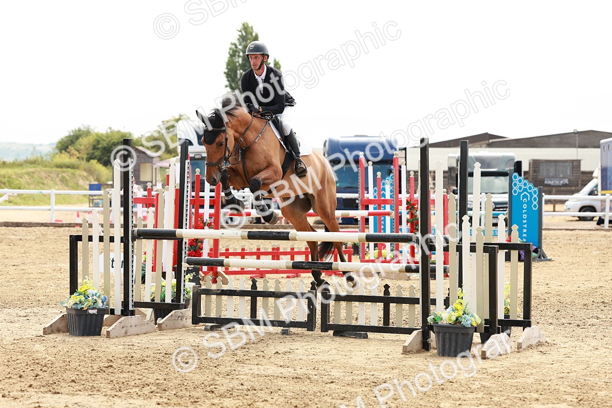 SBM_016954 - Class 20 - Senior Newcomers - 1.10m