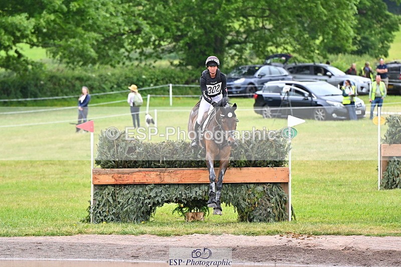 250524A-113501-09906 - B-302-Samantha.Lissington-LUCAS.STONE