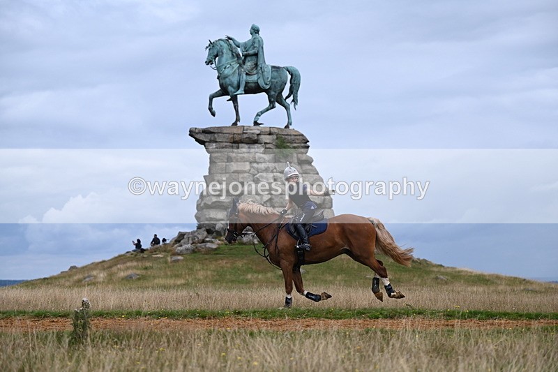 DSC_6033 - Time at Statue 12:17 to 12:44
