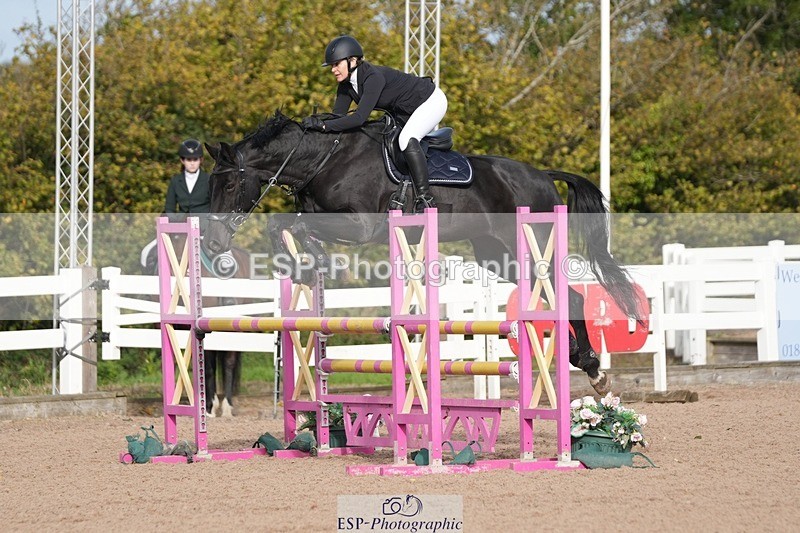 251005-102104-02519 - Cls 22 British Novice and 90cm