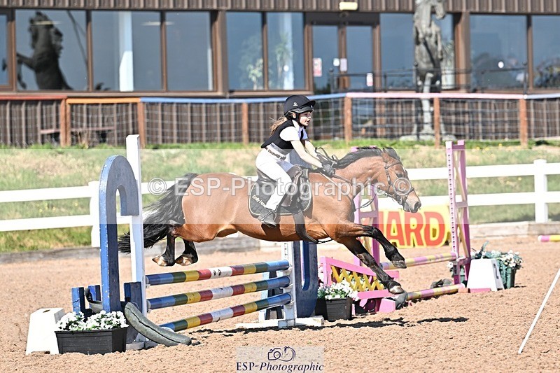 250513-161138-00186 - Clr Rnd & 60cm