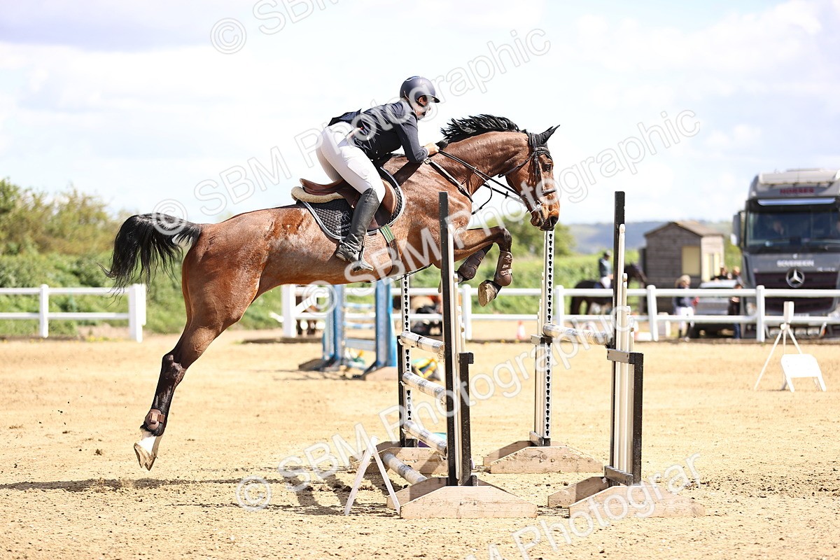 SBM_004212 - Class 17 - Senior Newcomers - 1.10m