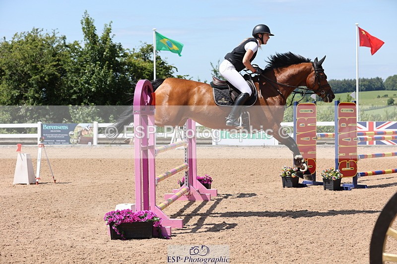 240718A-123805-05139 - Cls 9, 1 Star Bronze Tour 1.10m