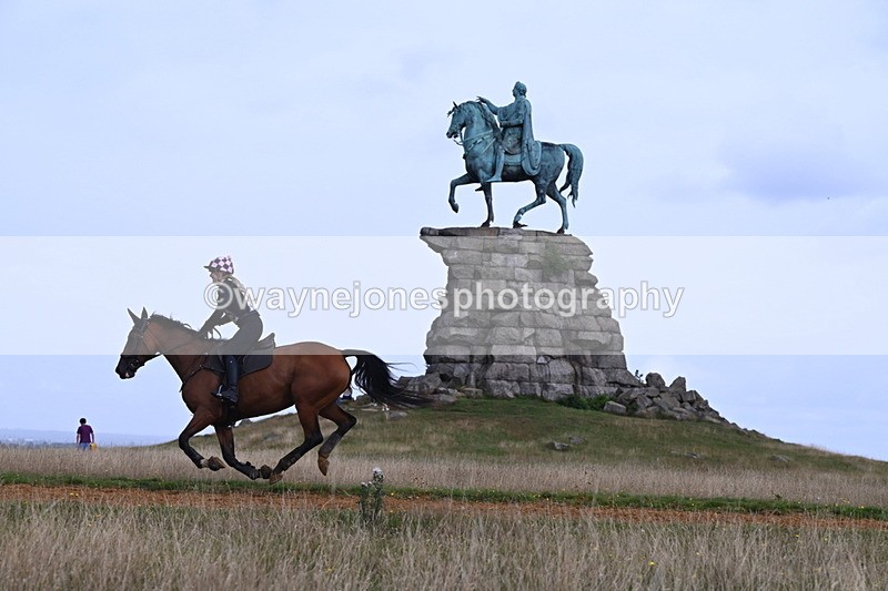 DSC_8211 - Time at Statue 13:52 to 14:33