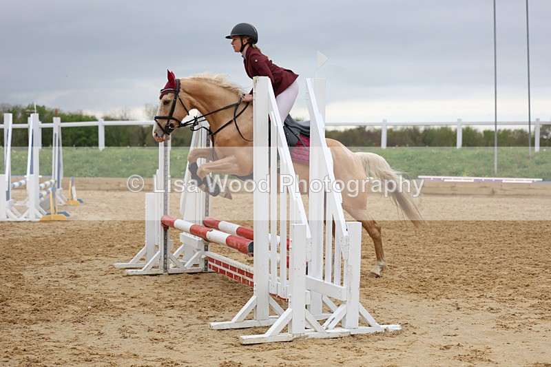 3E7A4621 - Class 9: Junior 60cm