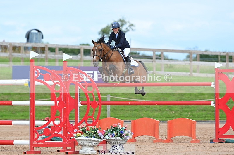 230721A-154419-07397 - Cls 10, 2 Star Big 1.45m Start to break