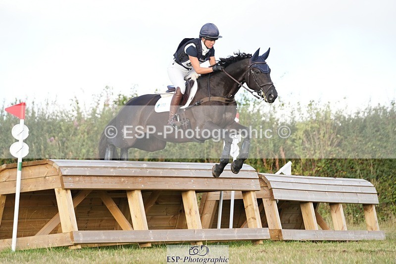 250831-183259-00205 - R-866-Hannah.Freeman