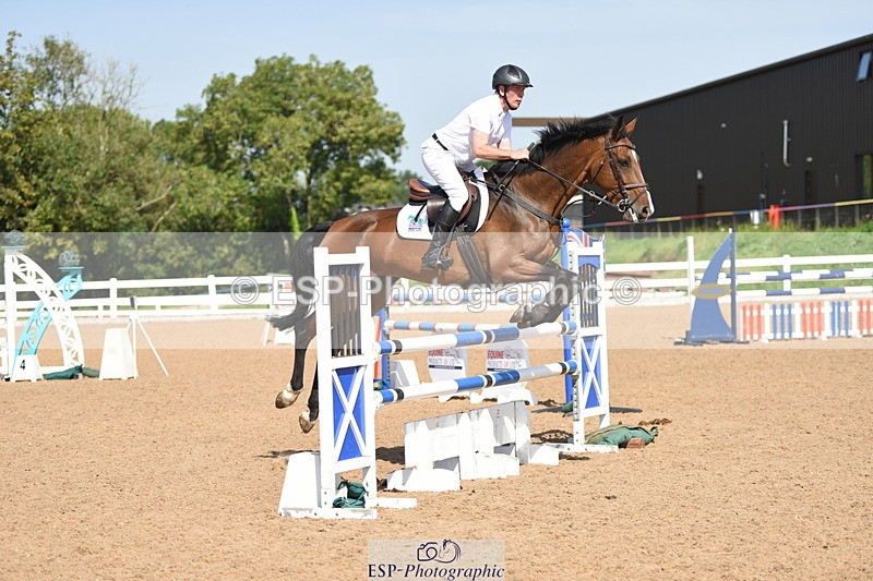 230906A-131116-00443 - Newcomers & 1.10m Open