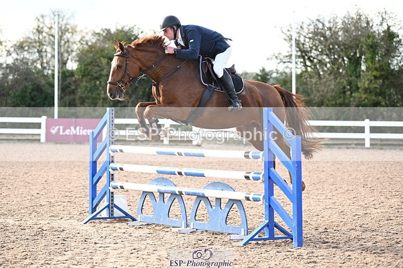 241023A-143226-01065 - Cls 4 Newcomers and 1.10m Open