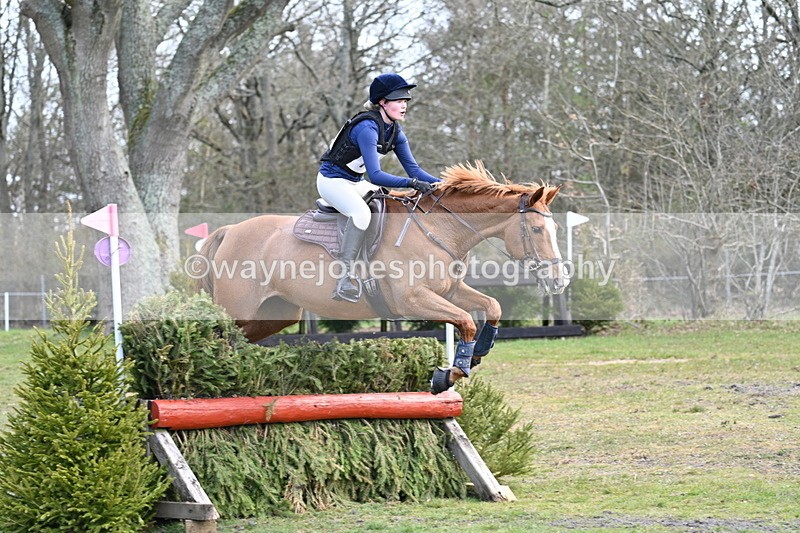 WJ7_0060 - Time 10:13 to 10:38 Times at the Fence