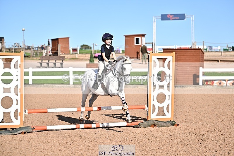 260915-164557-00093 - Clear Round and 60cm