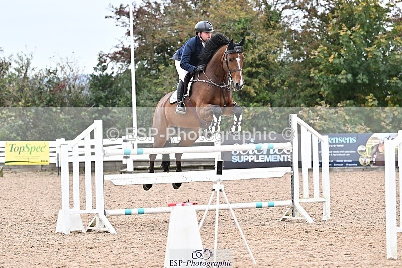 251015-152409-00889 - Cls 6 Foxhunter and 1.20m Open