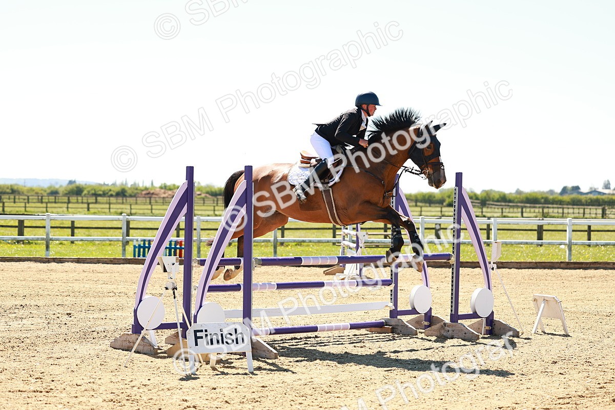 SBM_001076 - Class 4 - Senior Newcomers 1.10m