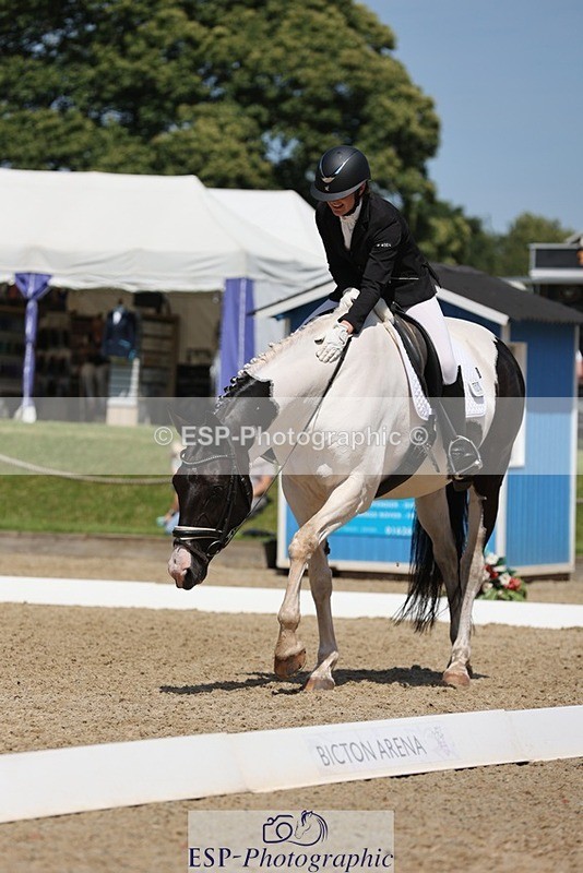 240719-121502-01635 - 123-Michelle_Wallis-Alvescot_Winning_Mood