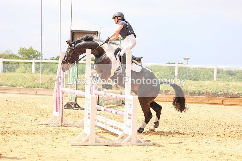 3E7A0598 - Class 10: Senior 95cm open